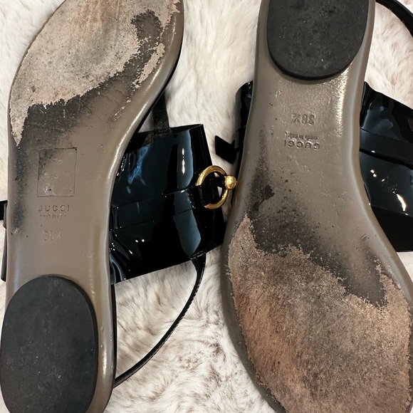 Gucci Glossy Black and Gold Sandals - Picture 4 of 4
